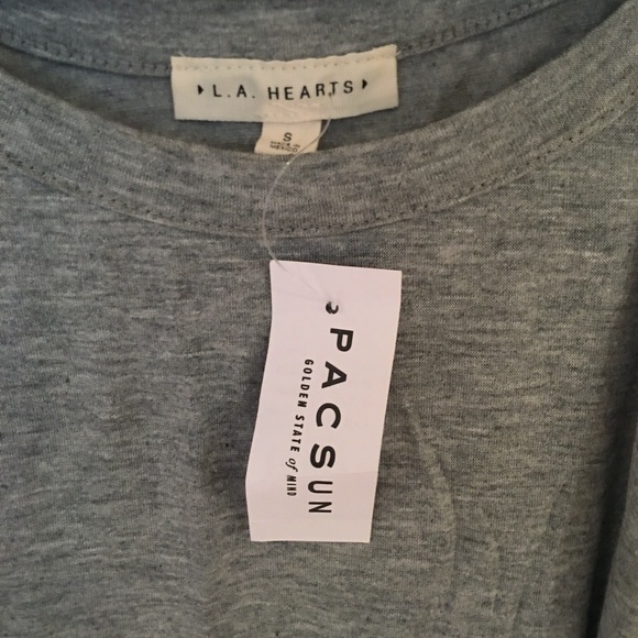 🌸NWT Pacsun Cold Shoulder Top - Picture 2 of 2